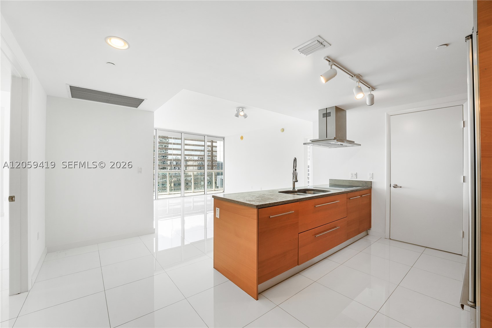 495 Brickell Ave #3311, Miami FL 33131