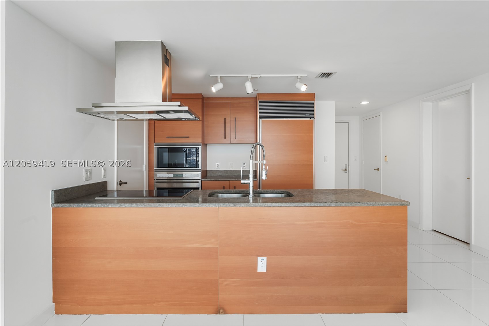 495 Brickell Ave #3311, Miami FL 33131