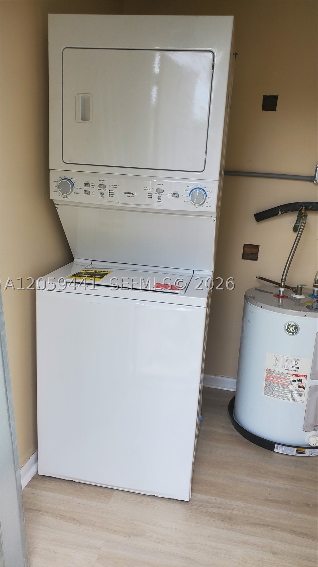619 N D St, Lake Worth FL 33460