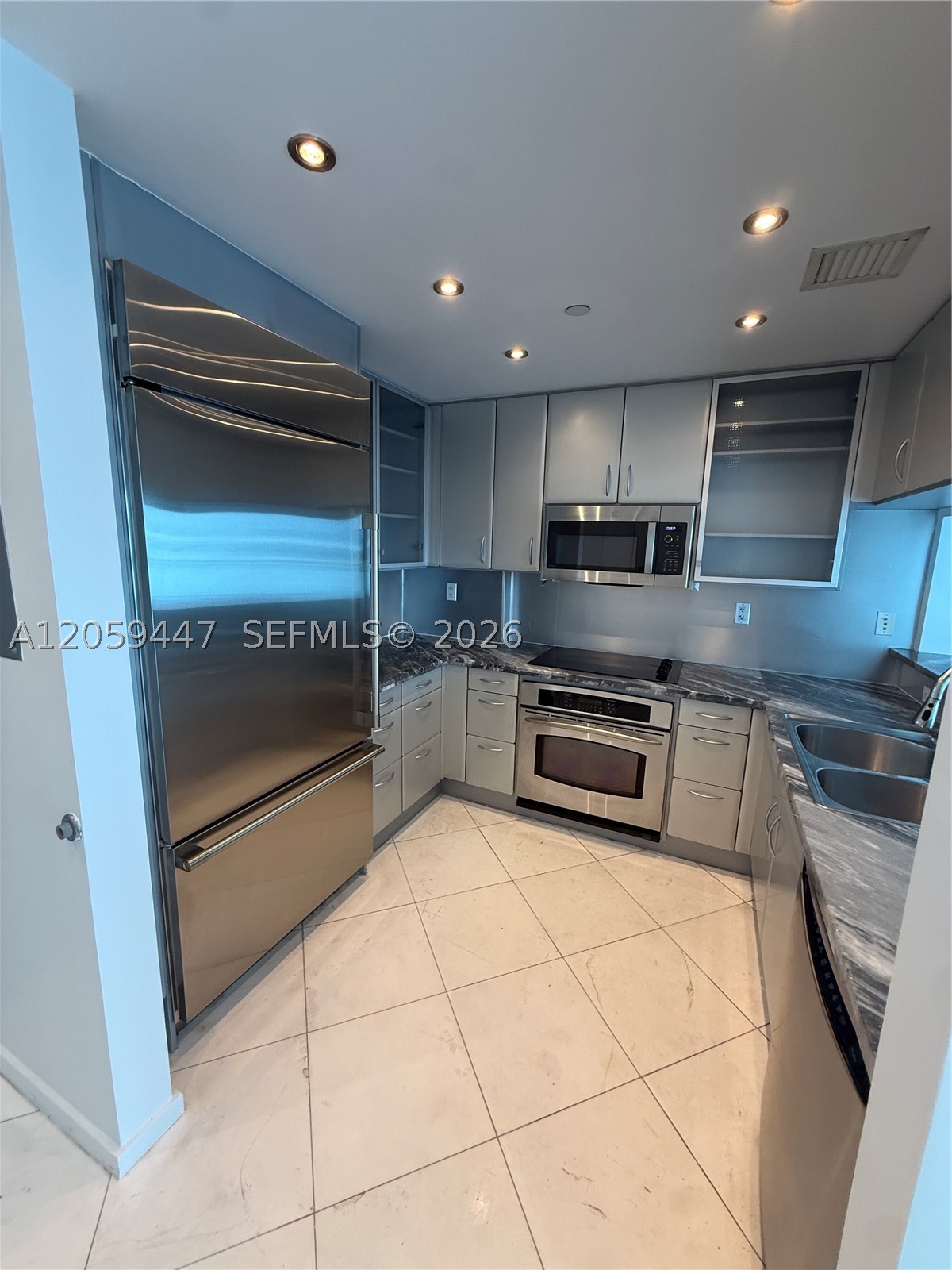 540 West Ave #1013, Miami Beach FL 33139