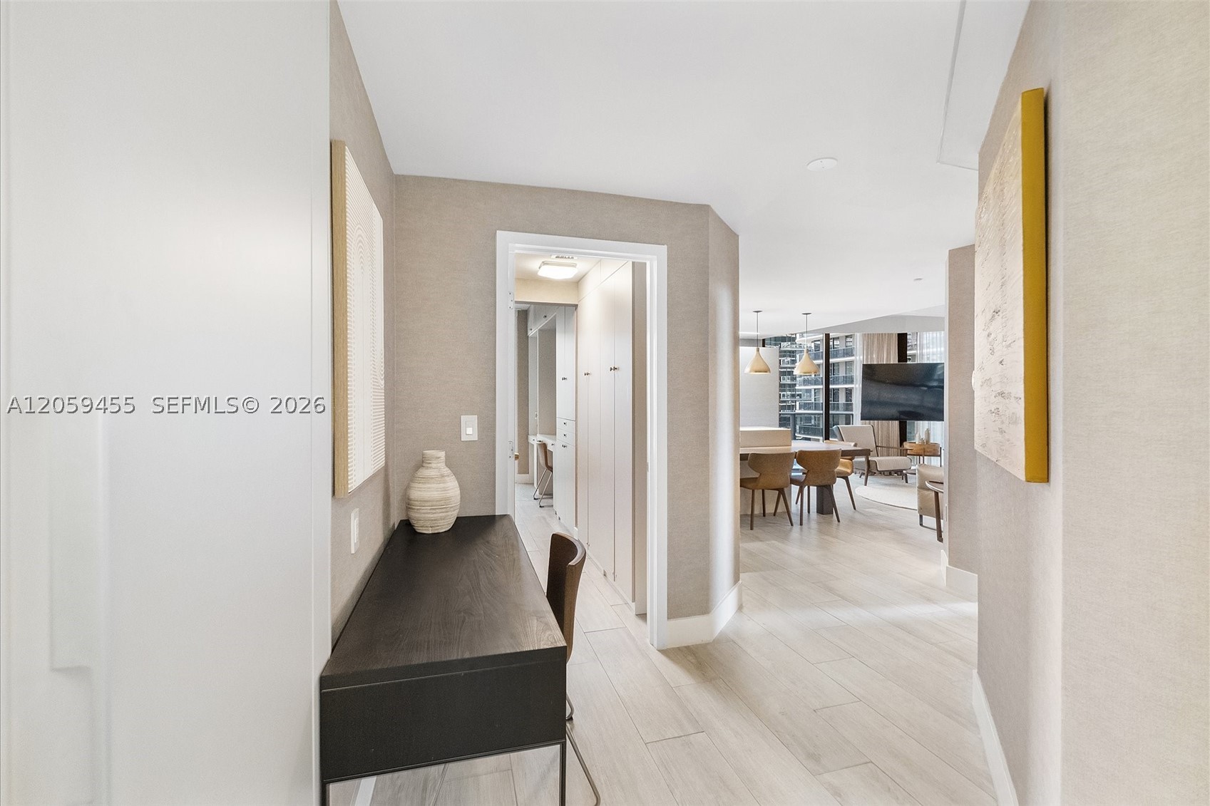 45 SW 9th St #1401, Miami FL 33130
