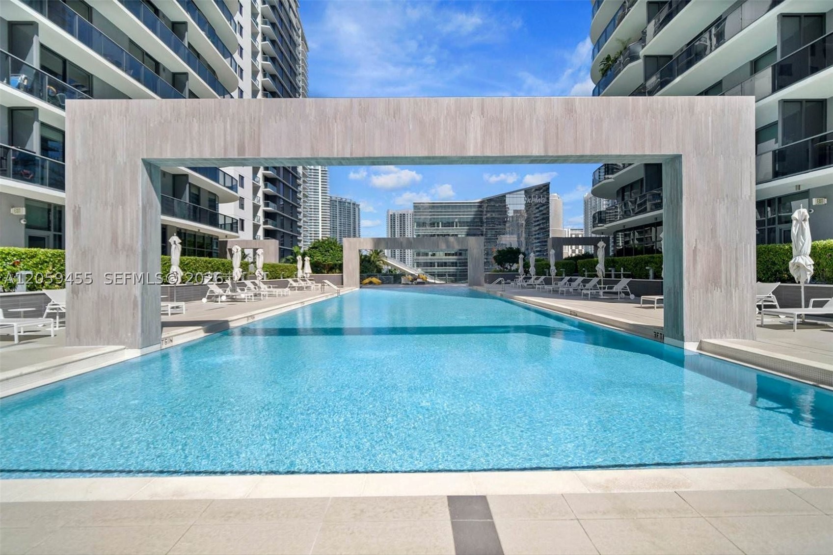 45 SW 9th St #1401, Miami FL 33130