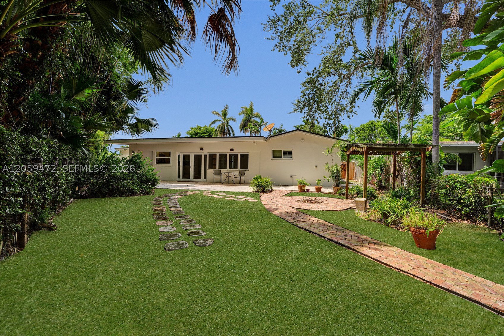 9350 SW 48 St, Miami FL 33165