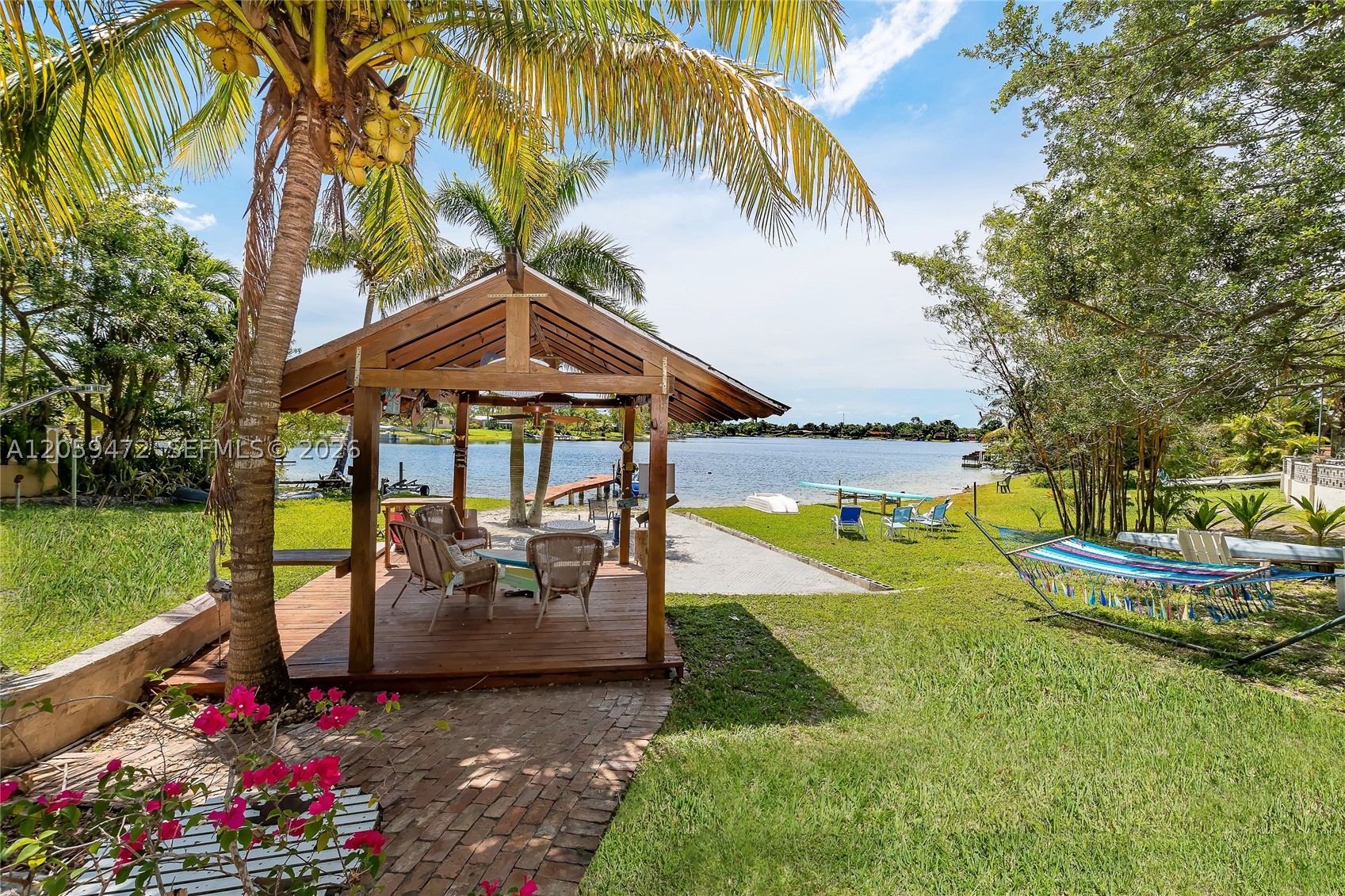 9350 SW 48 St, Miami FL 33165