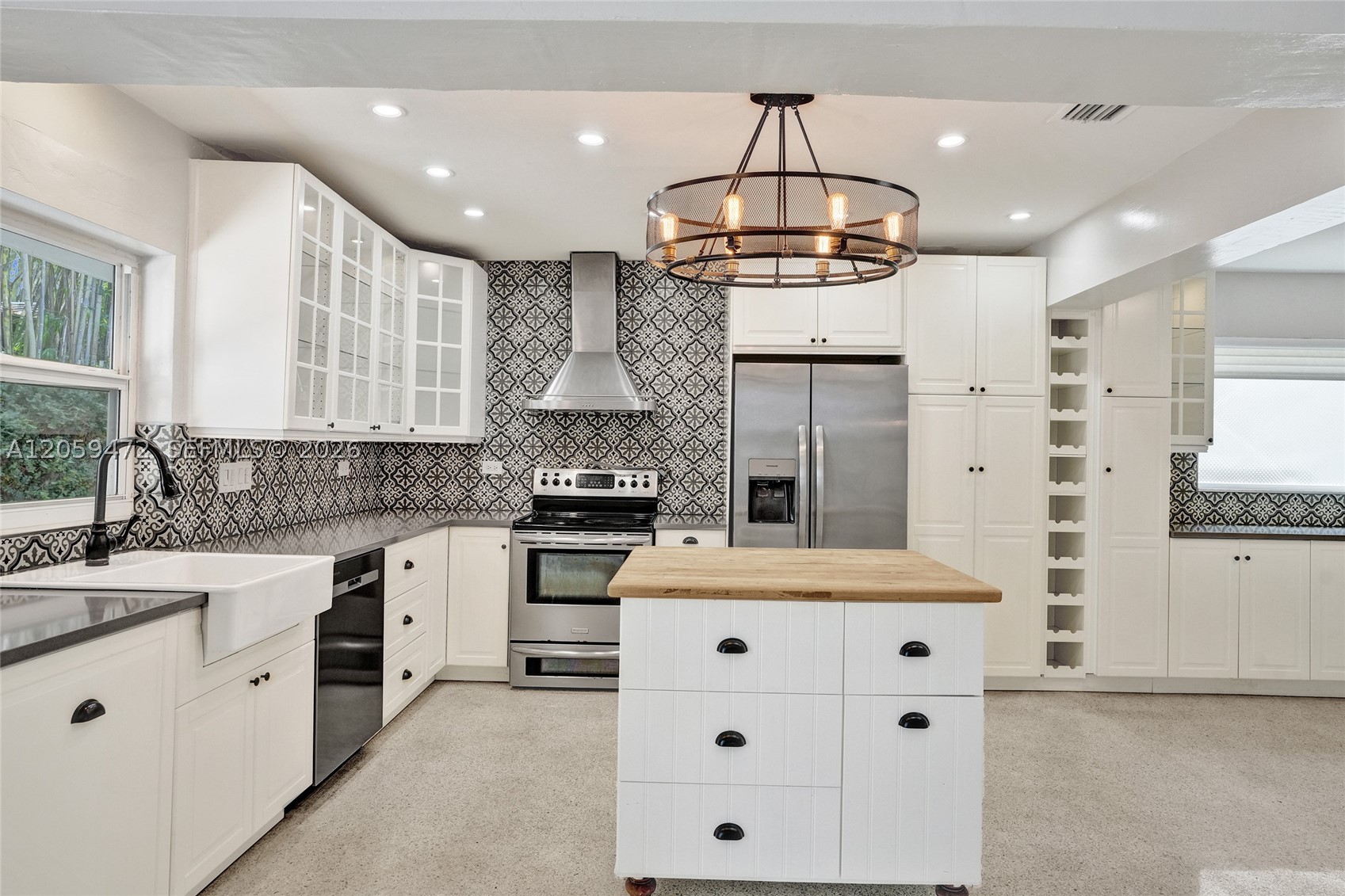 9350 SW 48 St, Miami FL 33165