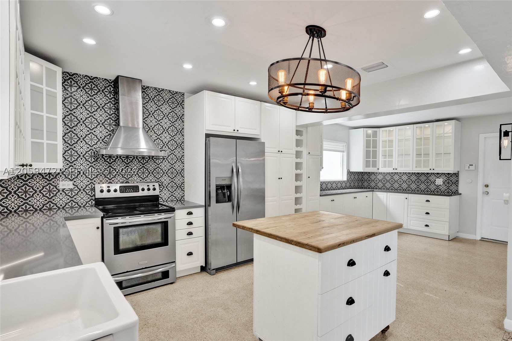 9350 SW 48 St, Miami FL 33165