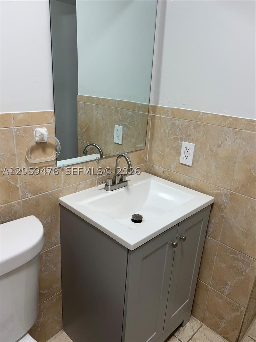 Hialeah FL 33014 - A12059478
