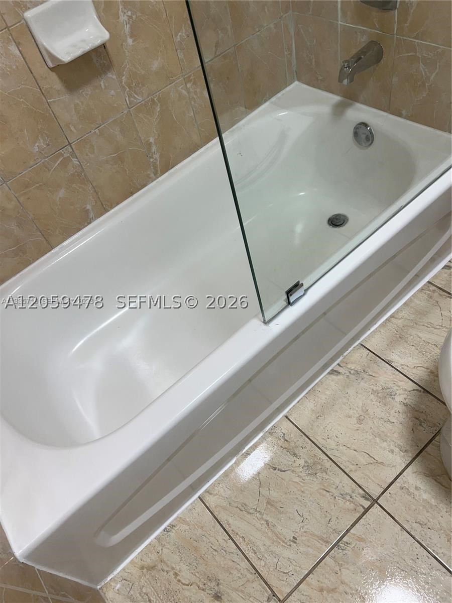 Hialeah FL 33014 - A12059478