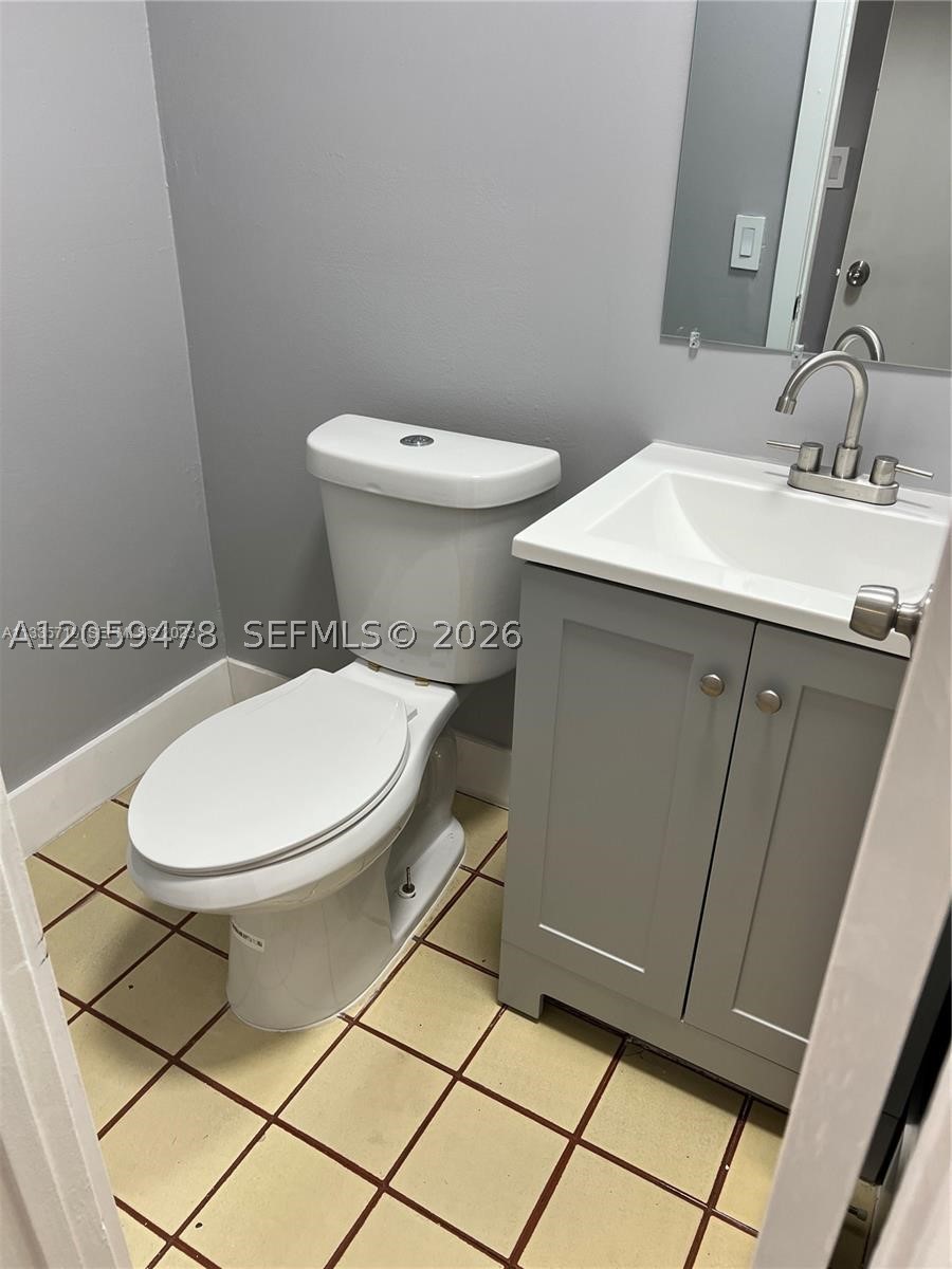 Hialeah FL 33014 - A12059478