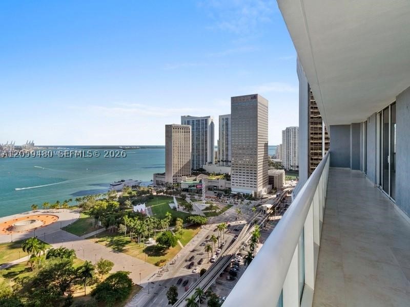 50 Biscayne Blvd #2502, Miami FL 33132