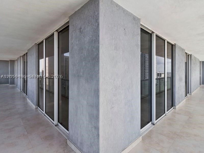 50 Biscayne Blvd #2502, Miami FL 33132