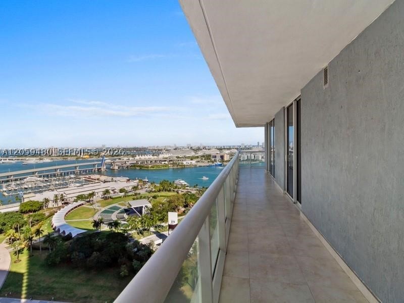 50 Biscayne Blvd #2502, Miami FL 33132