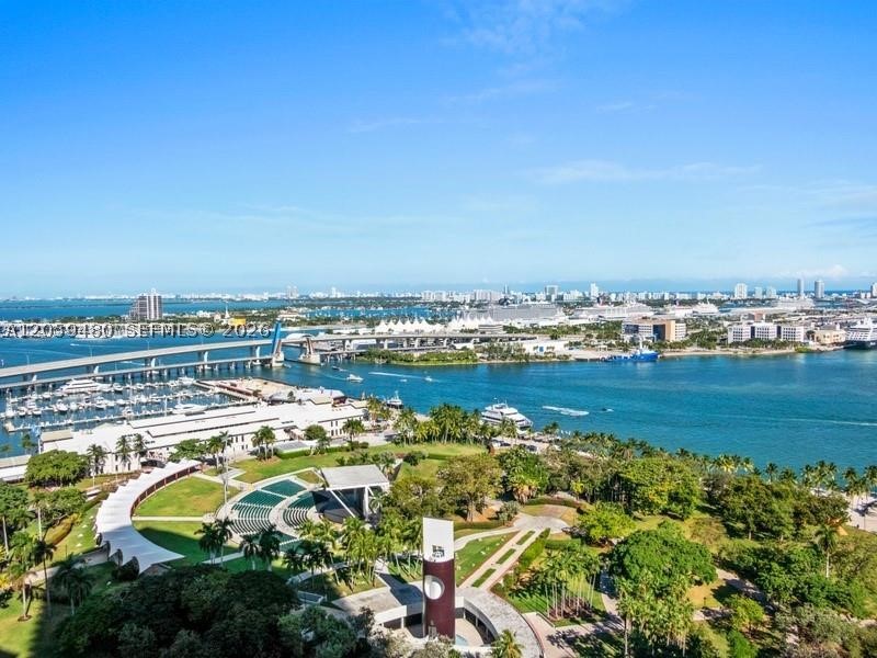 50 Biscayne Blvd #2502, Miami FL 33132