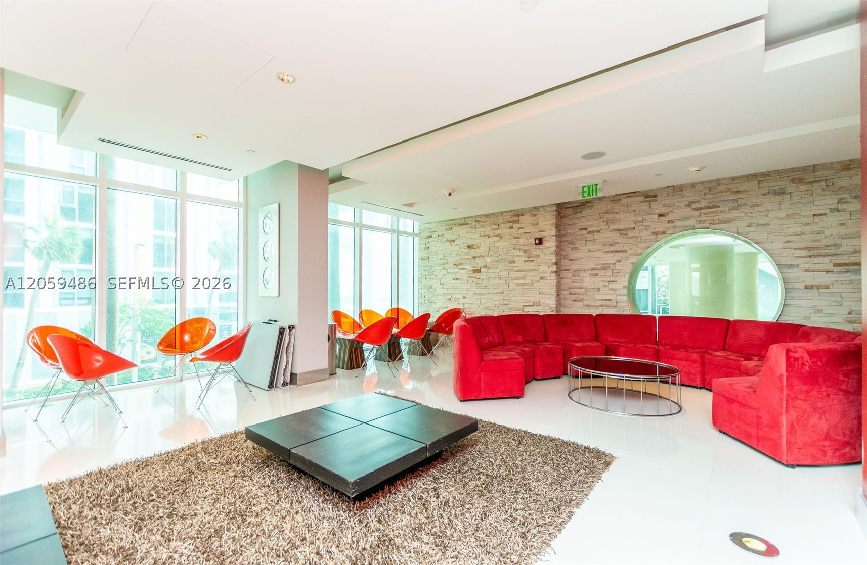41 SE 5th St #1914, Miami FL 33131