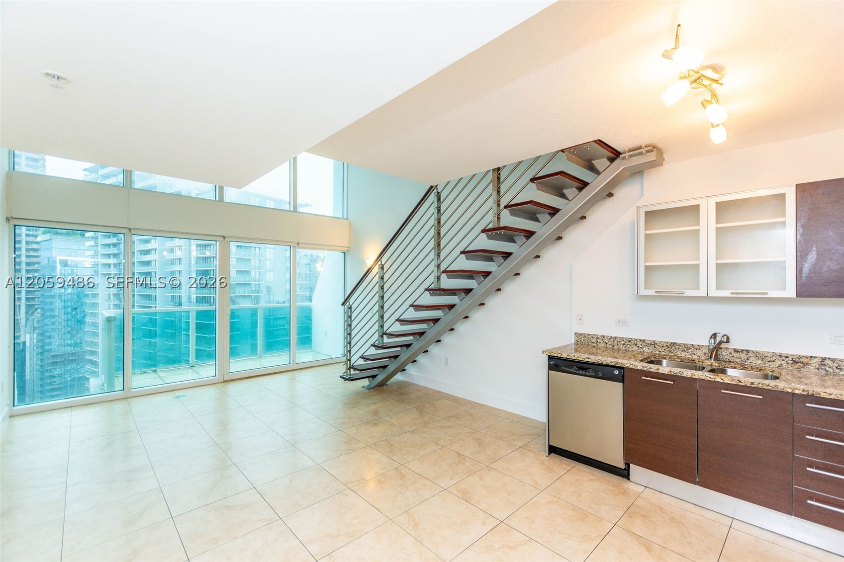 41 SE 5th St #1914, Miami FL 33131