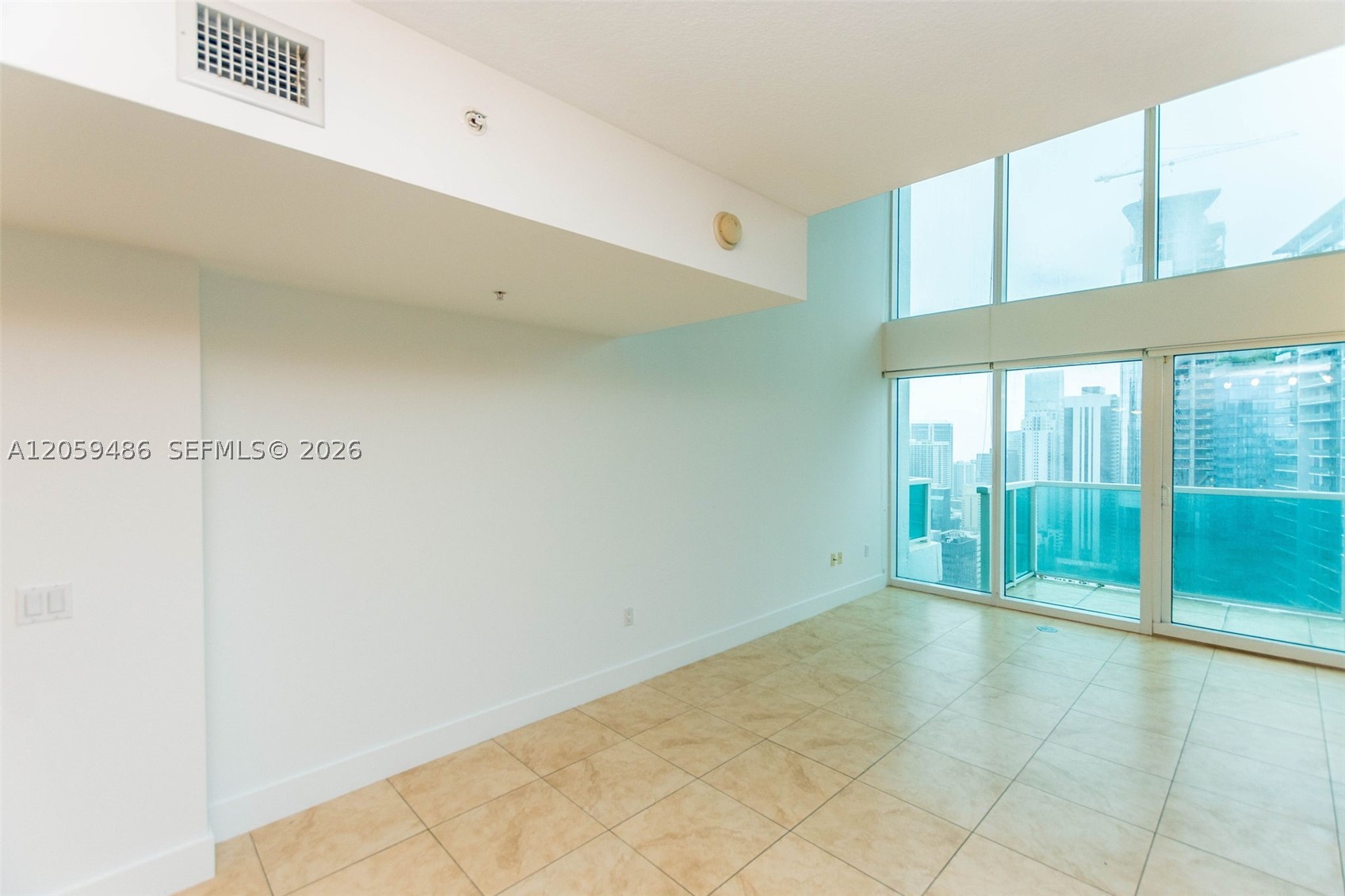 41 SE 5th St #1914, Miami FL 33131
