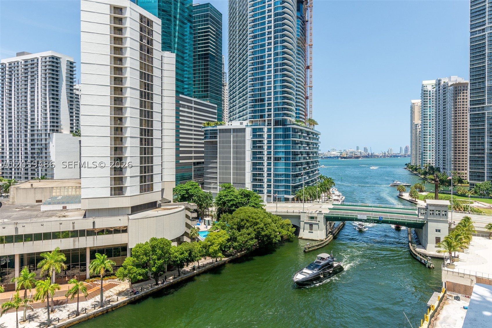 41 SE 5th St #1914, Miami FL 33131