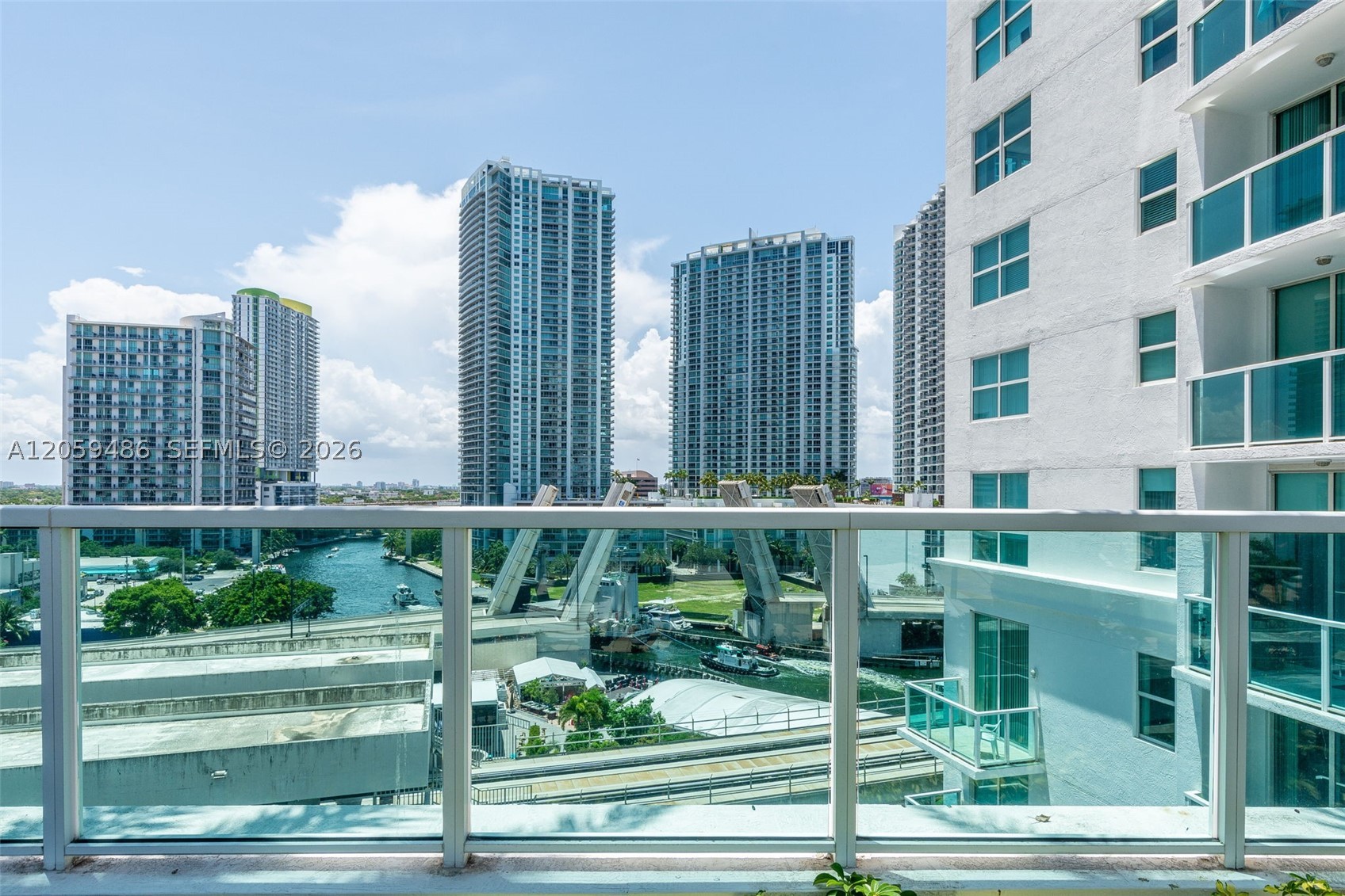 41 SE 5th St #1914, Miami FL 33131