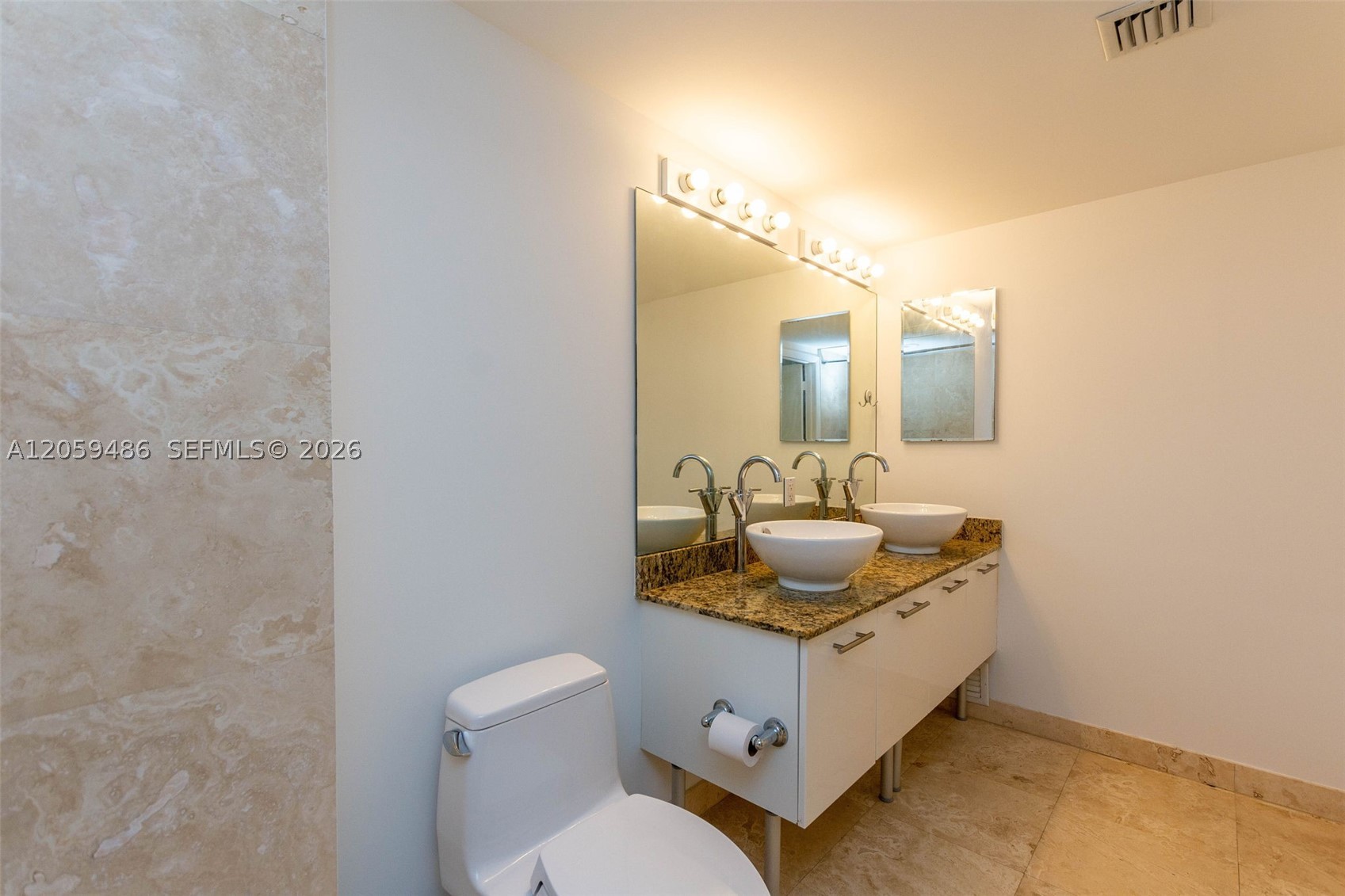 41 SE 5th St #1914, Miami FL 33131