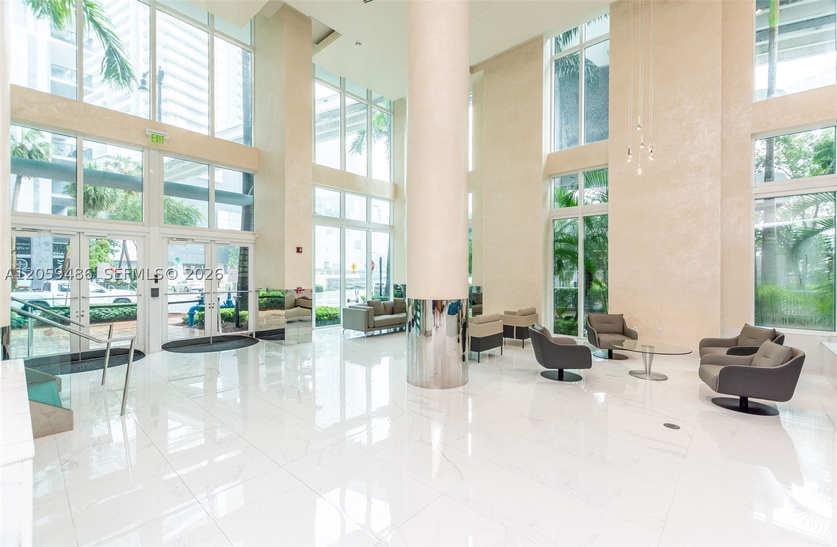 41 SE 5th St #1914, Miami FL 33131
