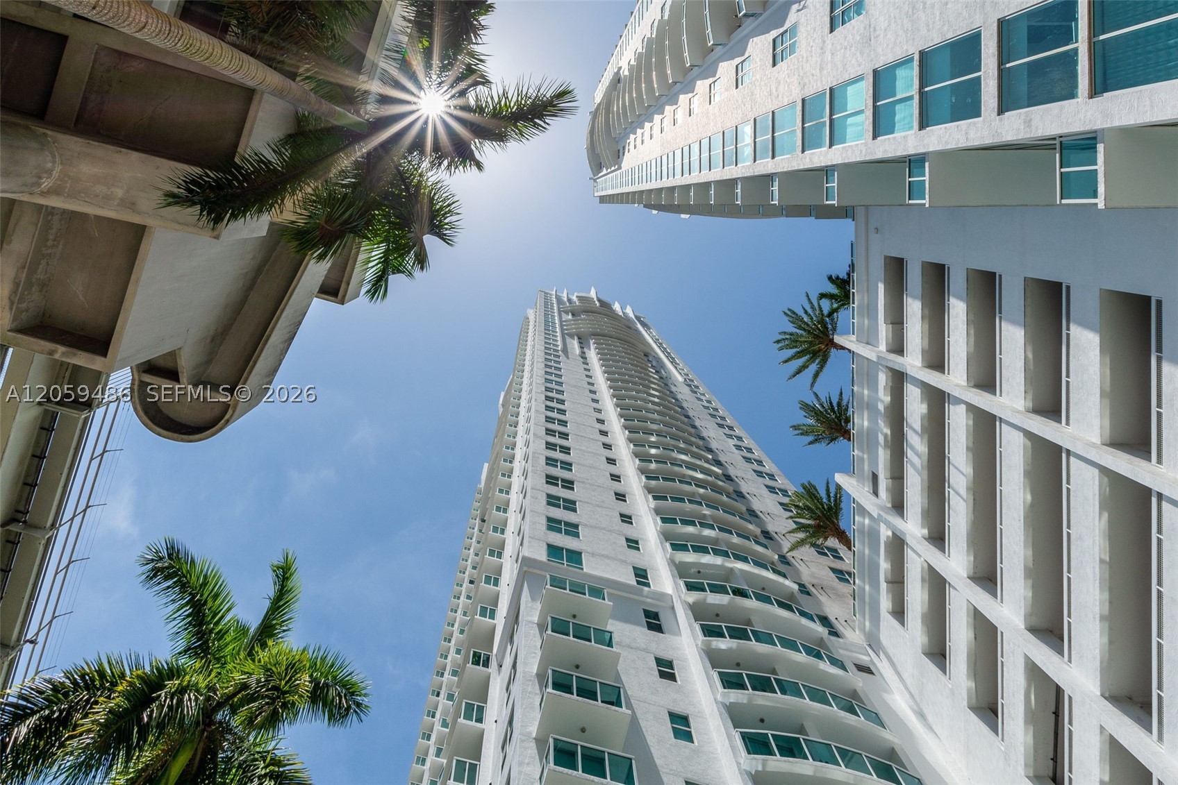 41 SE 5th St #1914, Miami FL 33131