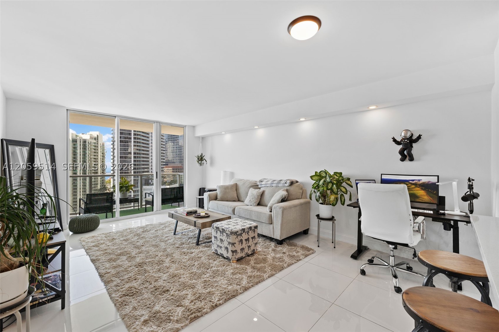 1155 Brickell Bay Dr #2005, Miami FL 33131