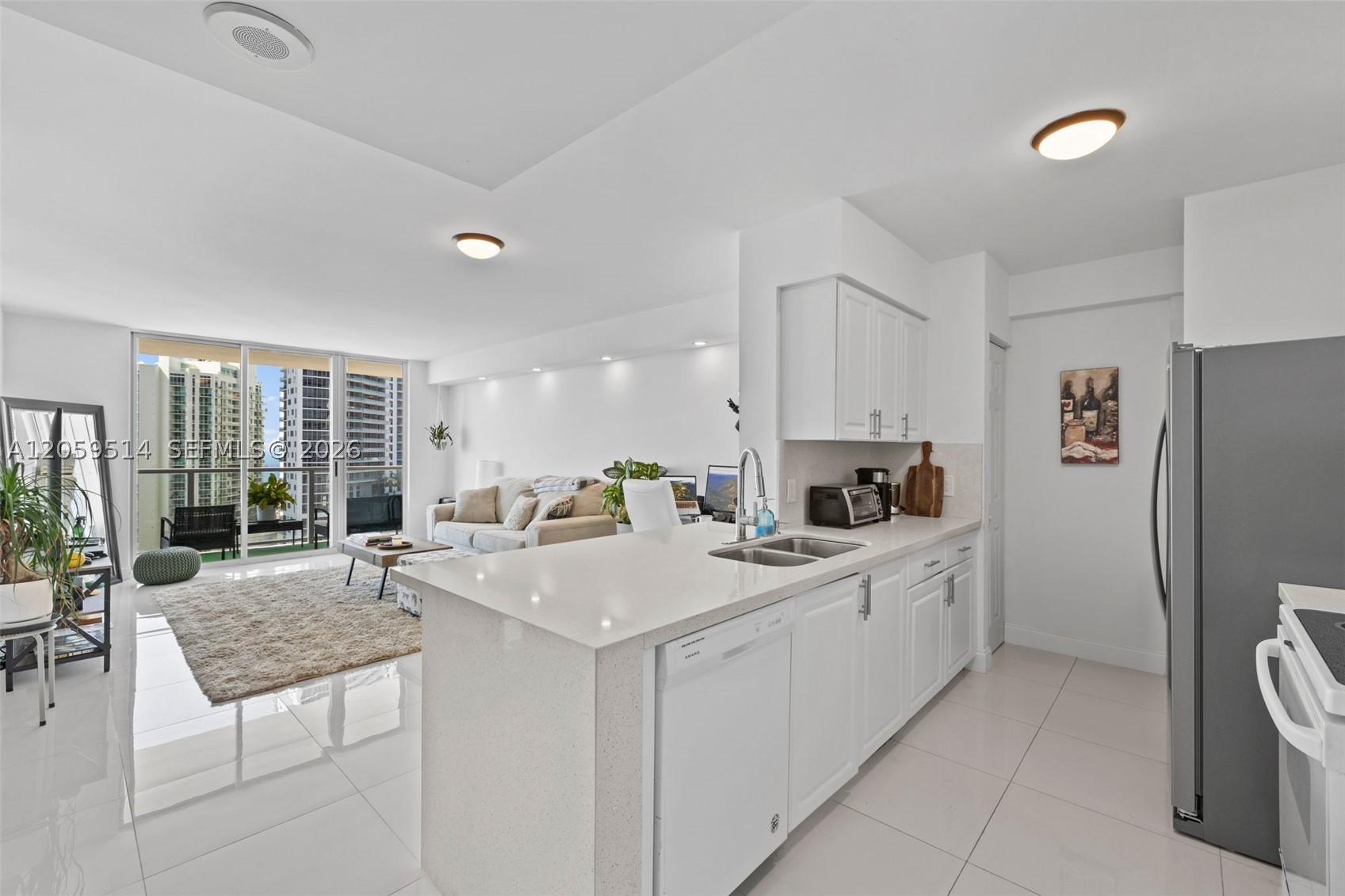 1155 Brickell Bay Dr #2005, Miami FL 33131