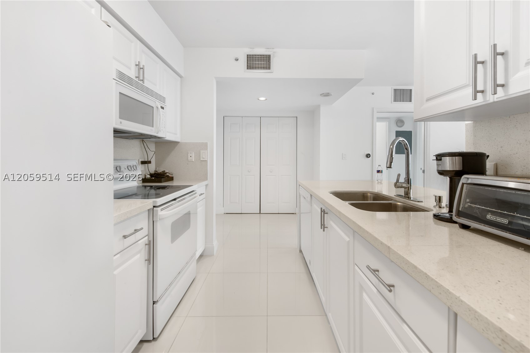 1155 Brickell Bay Dr #2005, Miami FL 33131