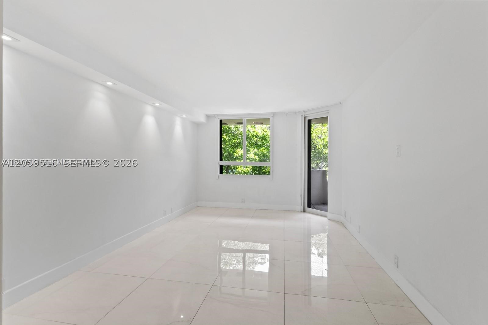 181 Crandon Blvd #207, Key Biscayne FL 33149