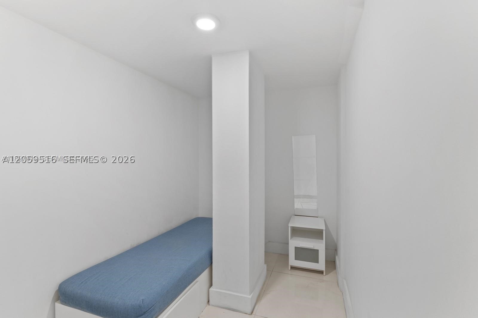 181 Crandon Blvd #207, Key Biscayne FL 33149