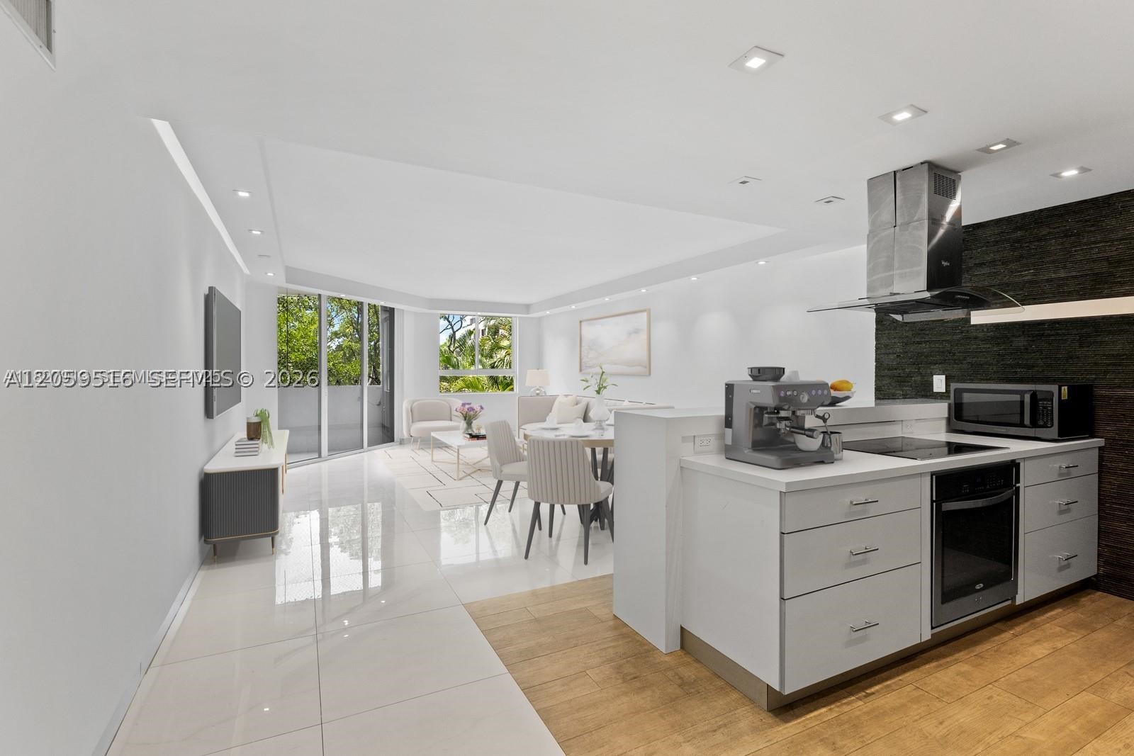 181 Crandon Blvd #207, Key Biscayne FL 33149