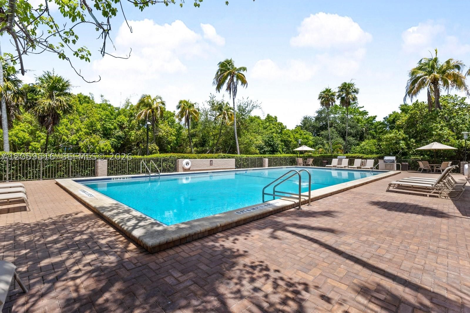 181 Crandon Blvd #207, Key Biscayne FL 33149