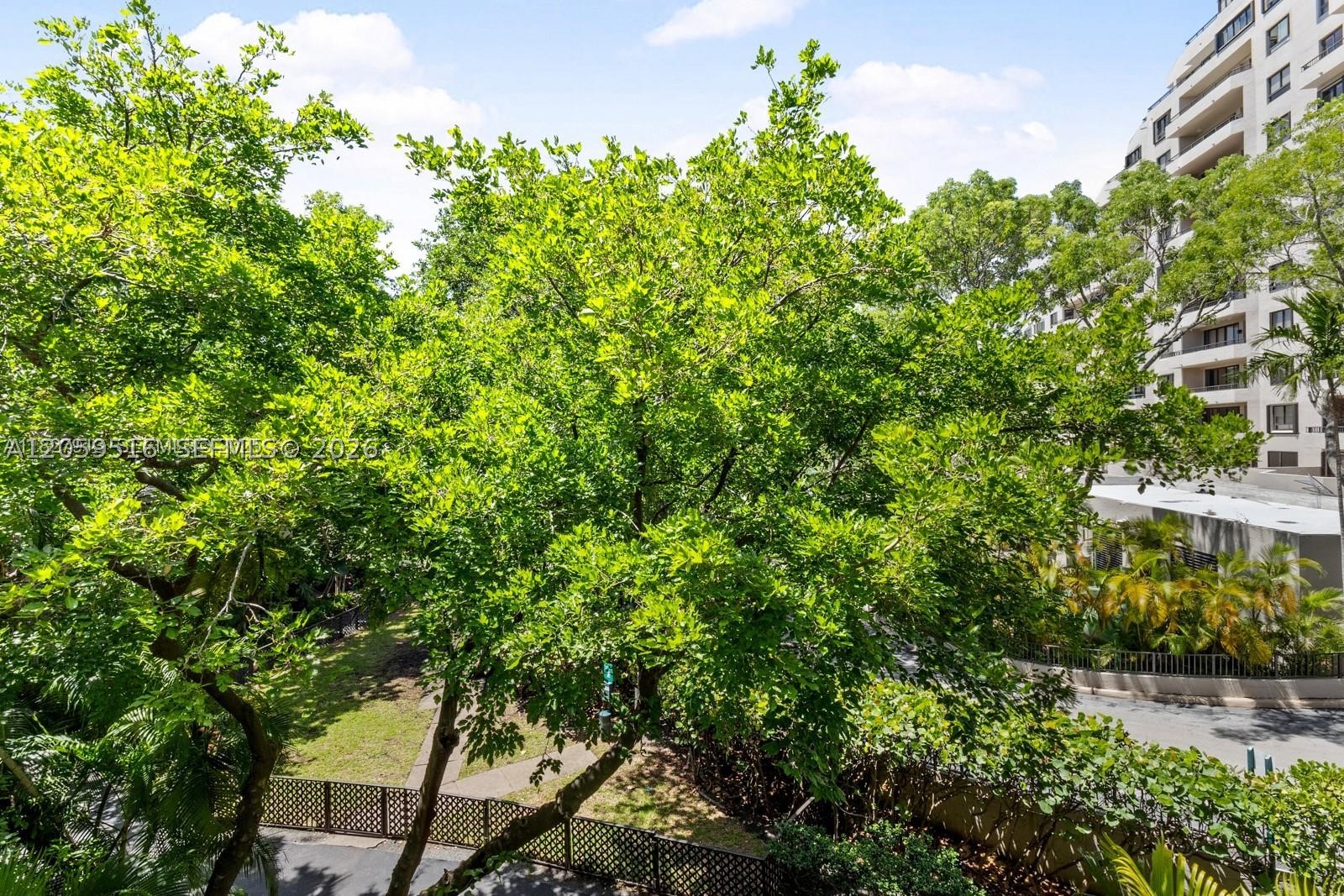 181 Crandon Blvd #207, Key Biscayne FL 33149