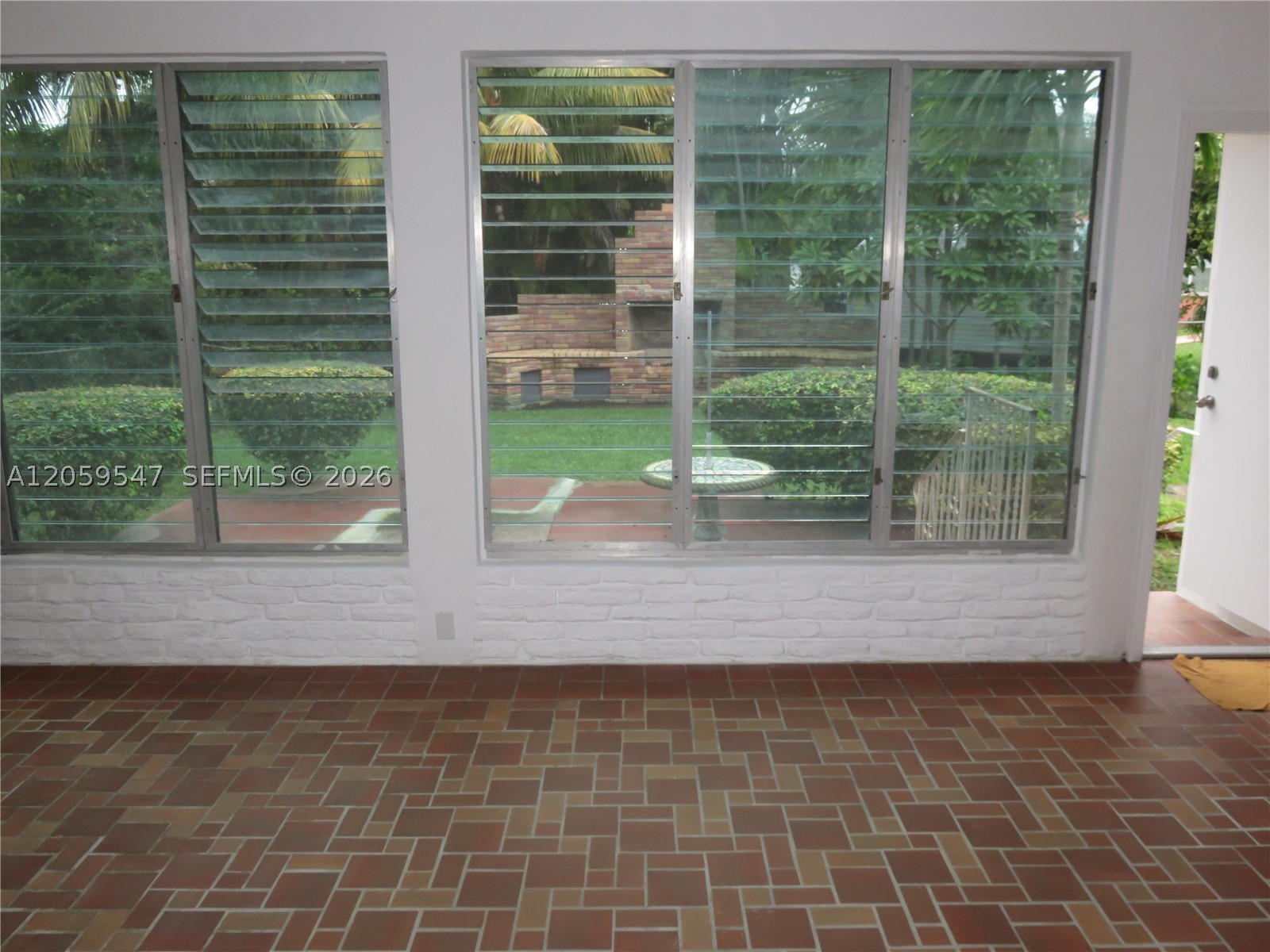 5801 SW 28 ST, Miami FL 33155