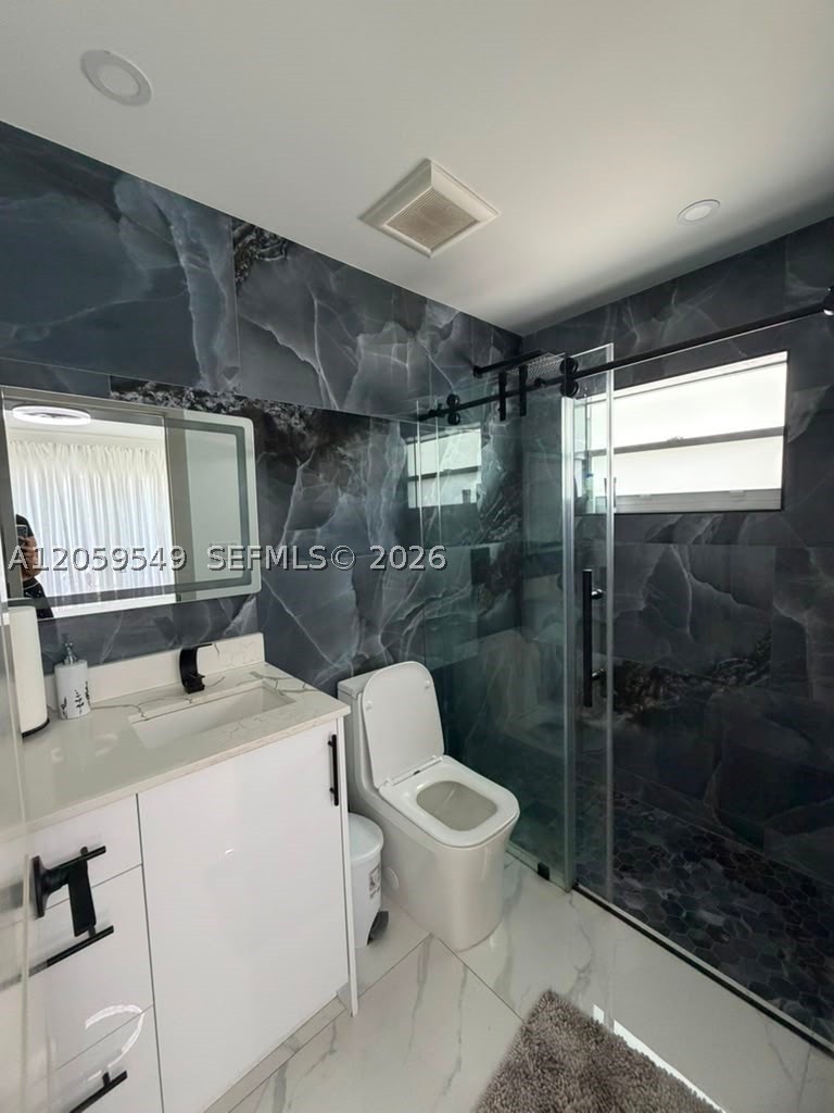 224 SW 12th St, Dania Beach FL 33004