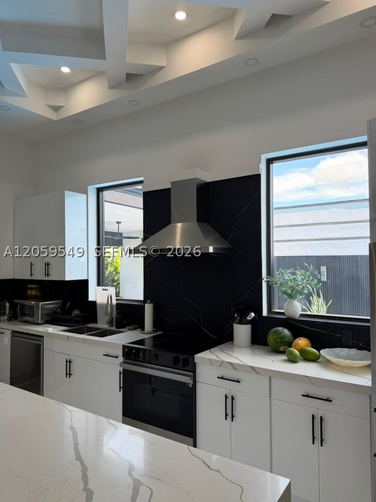 224 SW 12th St, Dania Beach FL 33004
