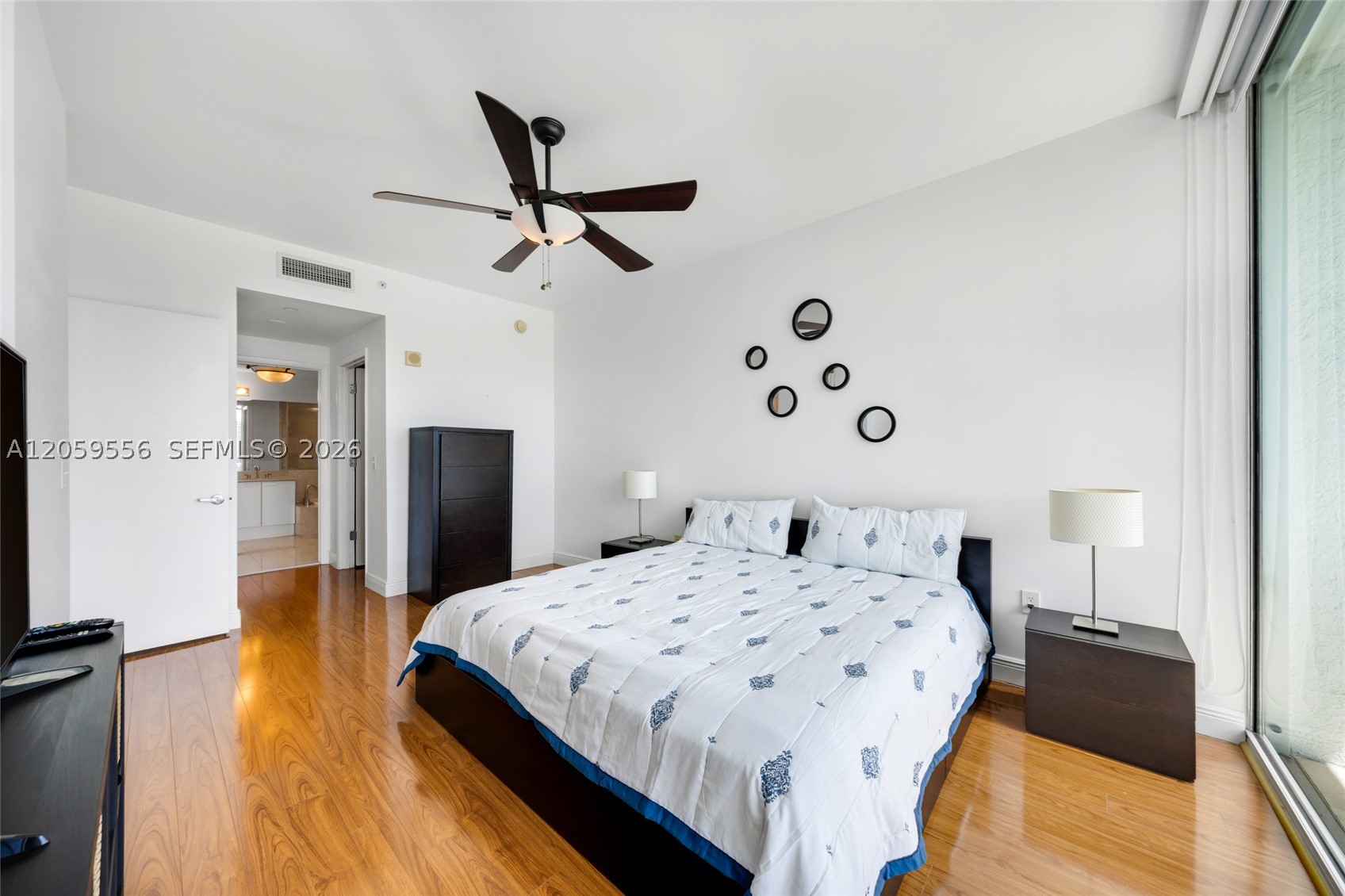 3131 NE 188th St #1-910, Aventura FL 33180