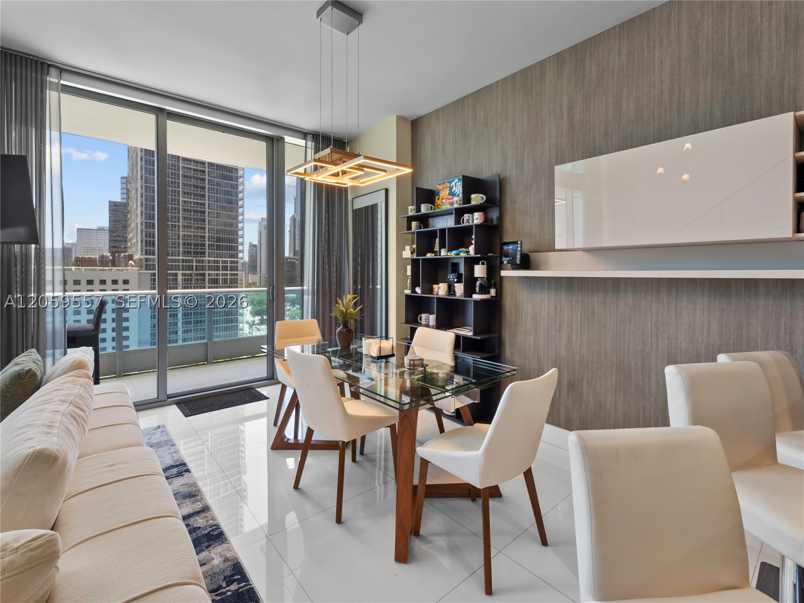 200 Biscayne Boulevard Way #1407, Miami FL 33131