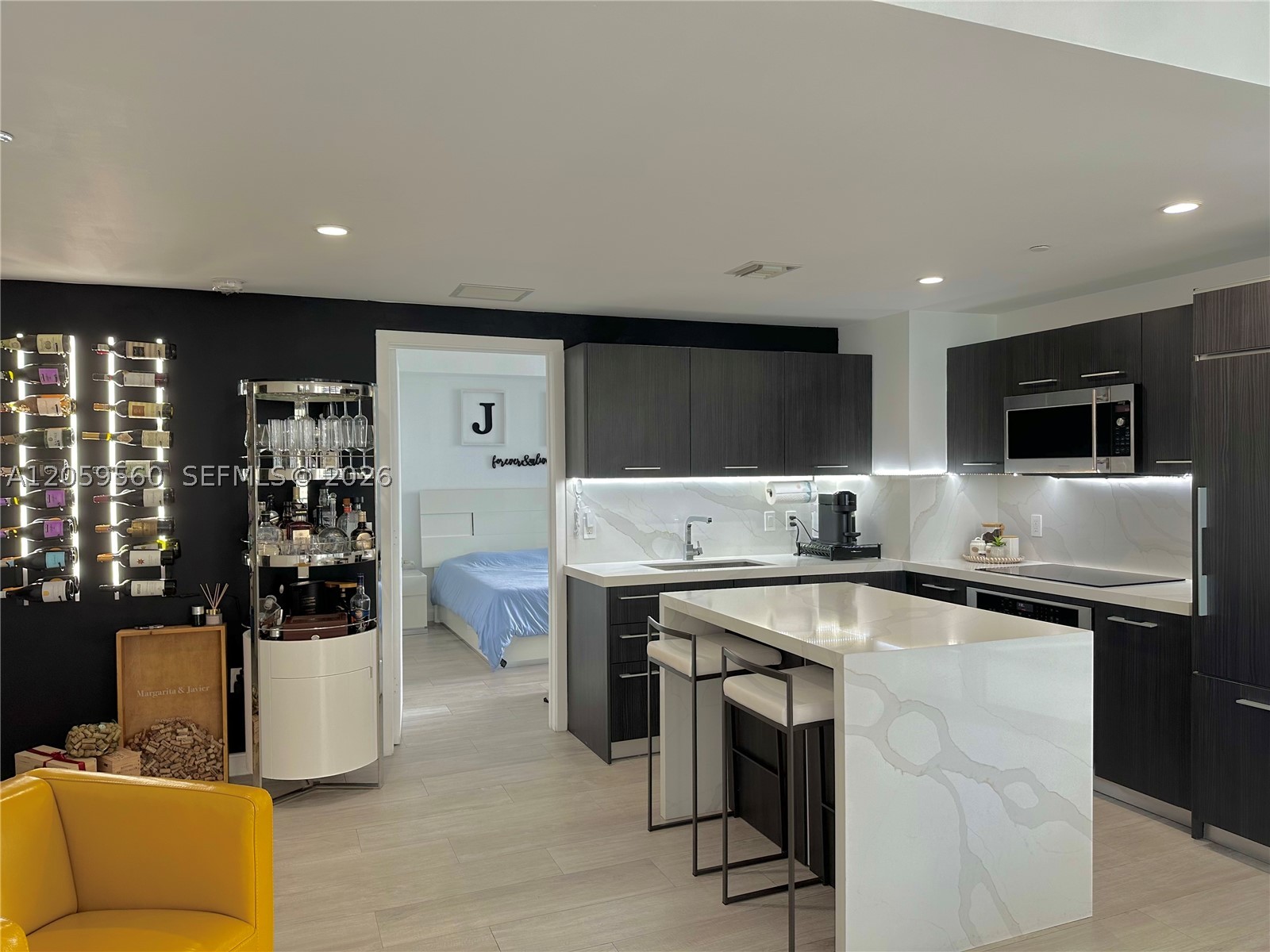 45 SW 9th St #2501, Miami FL 33130