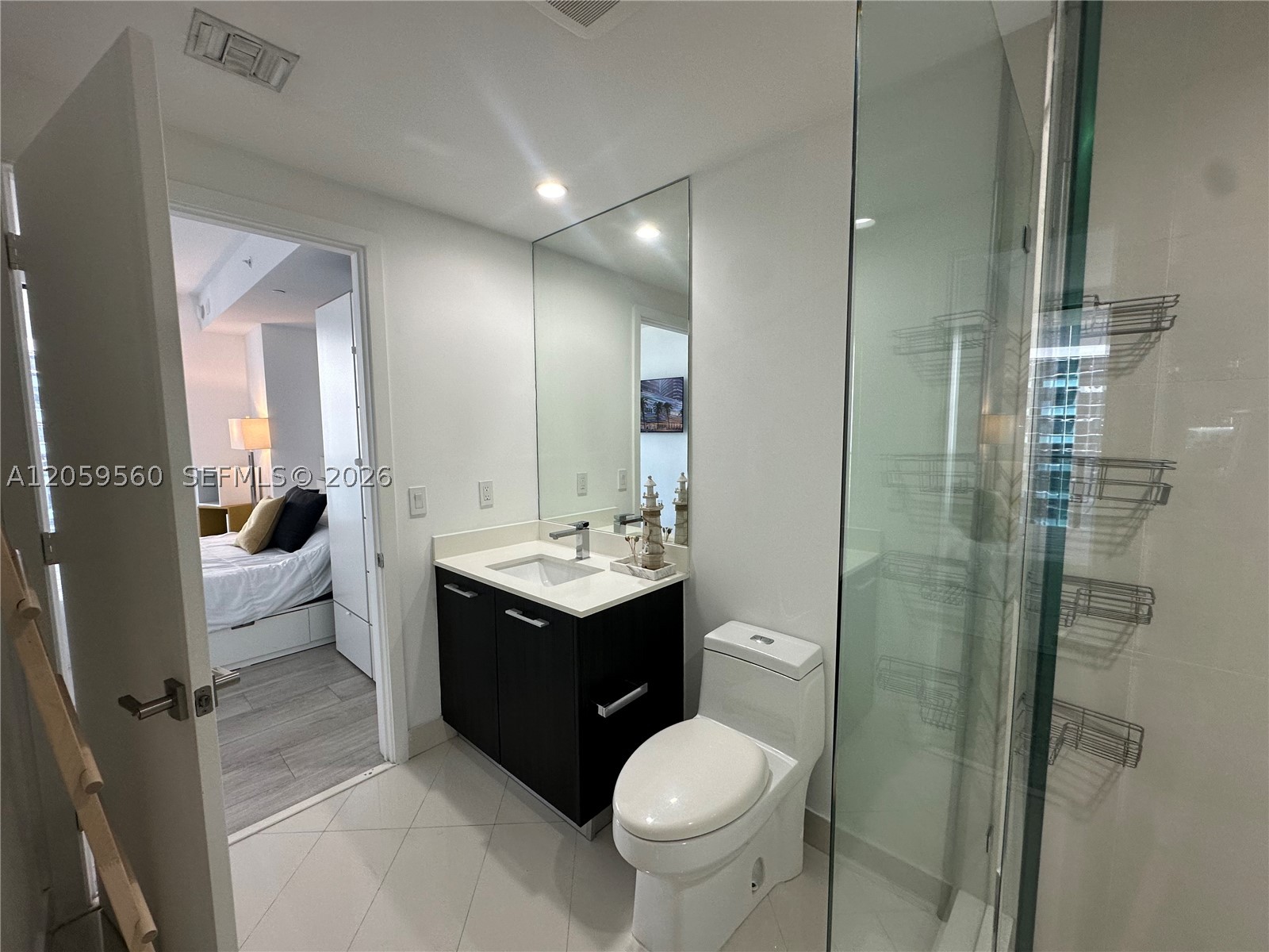 45 SW 9th St #2501, Miami FL 33130