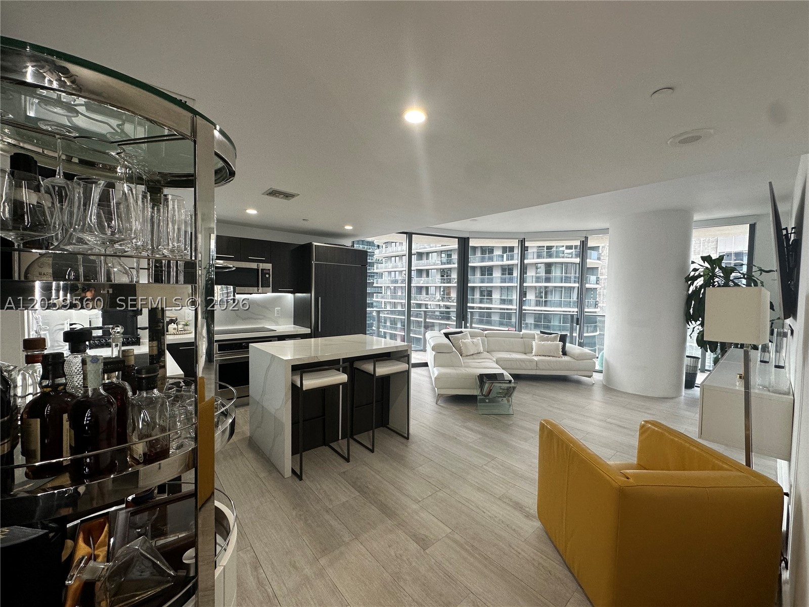 45 SW 9th St #2501, Miami FL 33130