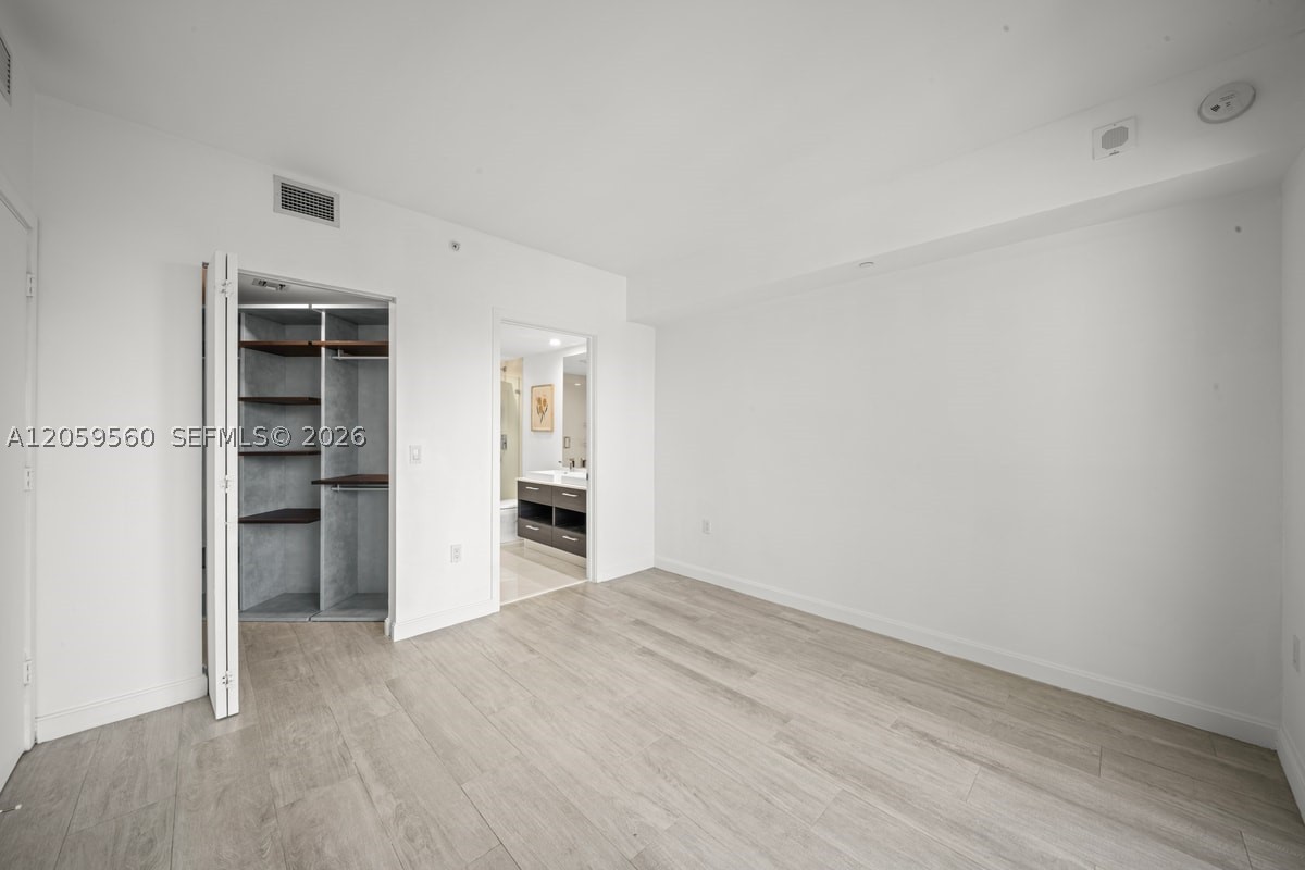 45 SW 9th St #2501, Miami FL 33130