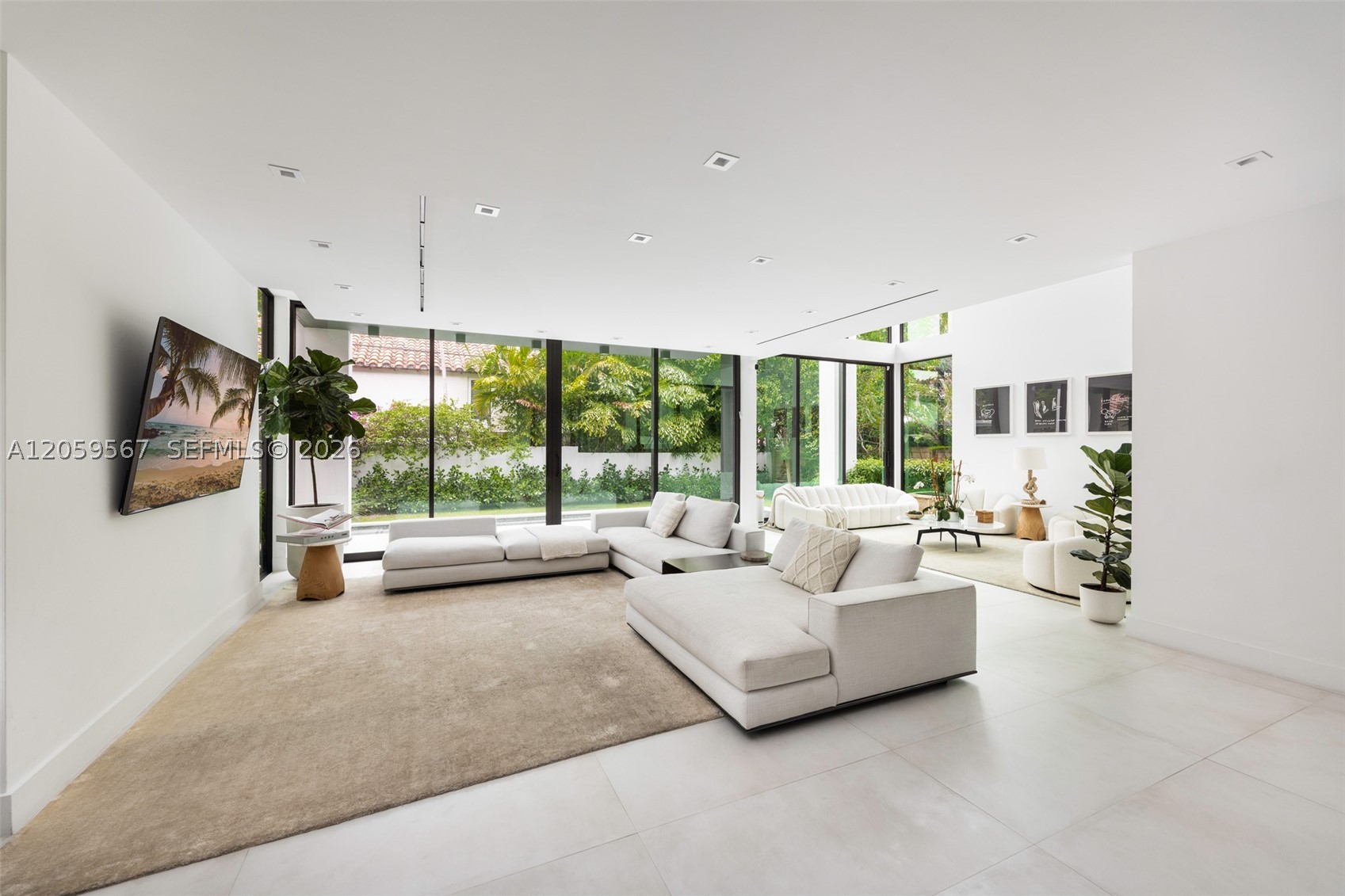 5630 Pine Tree Dr, Miami Beach FL 33140
