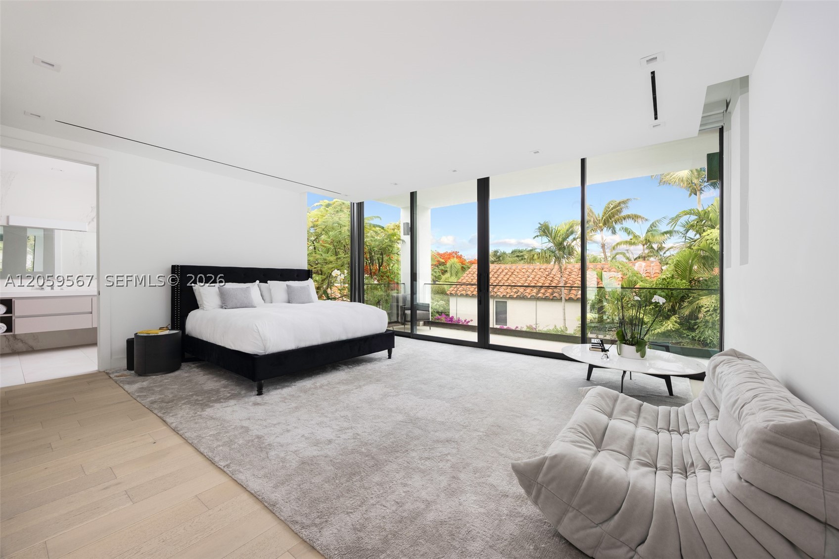 5630 Pine Tree Dr, Miami Beach FL 33140