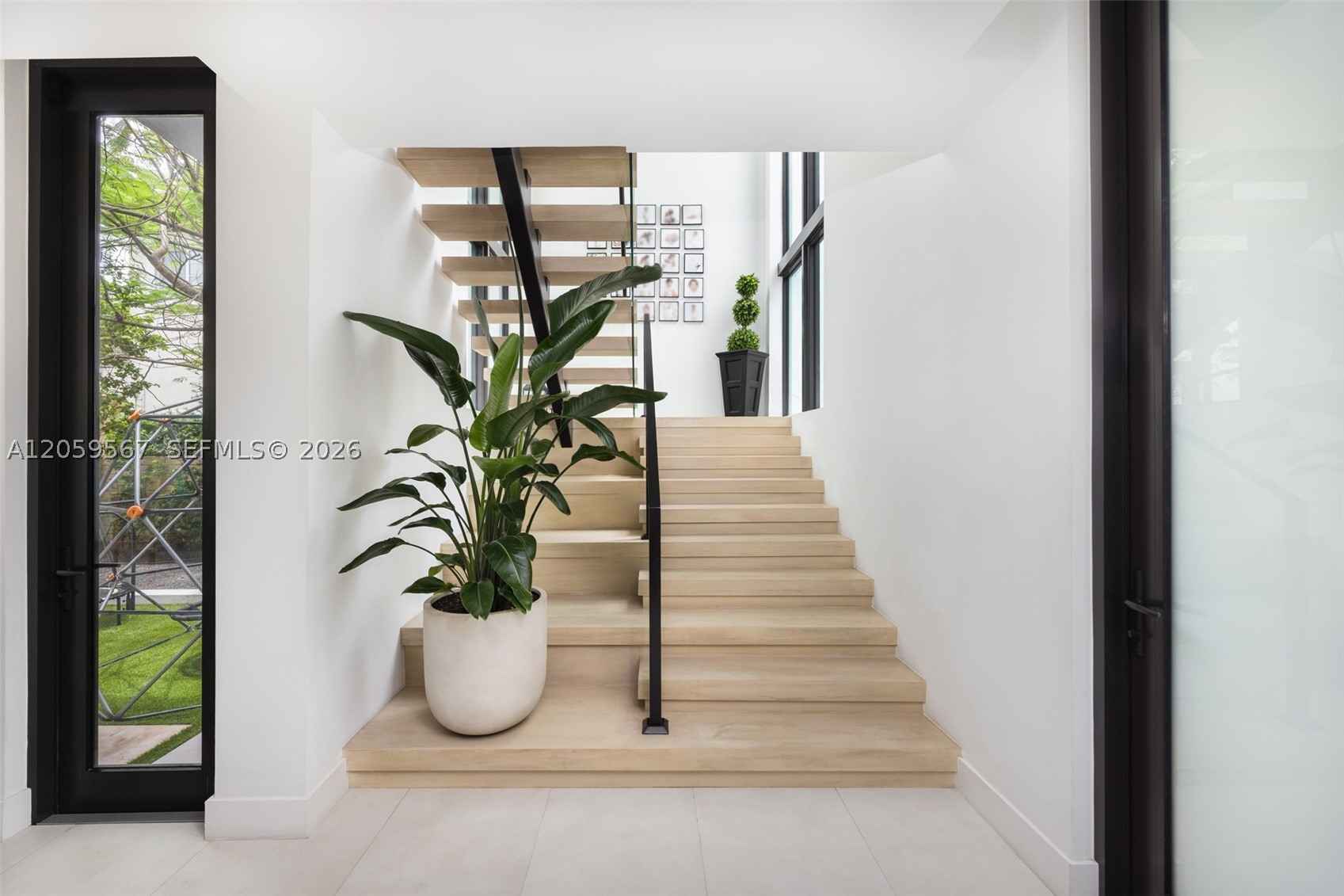 5630 Pine Tree Dr, Miami Beach FL 33140