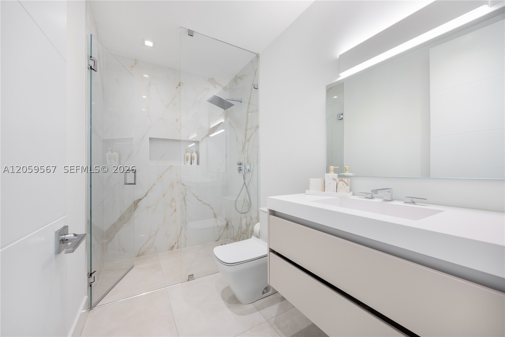 5630 Pine Tree Dr, Miami Beach FL 33140