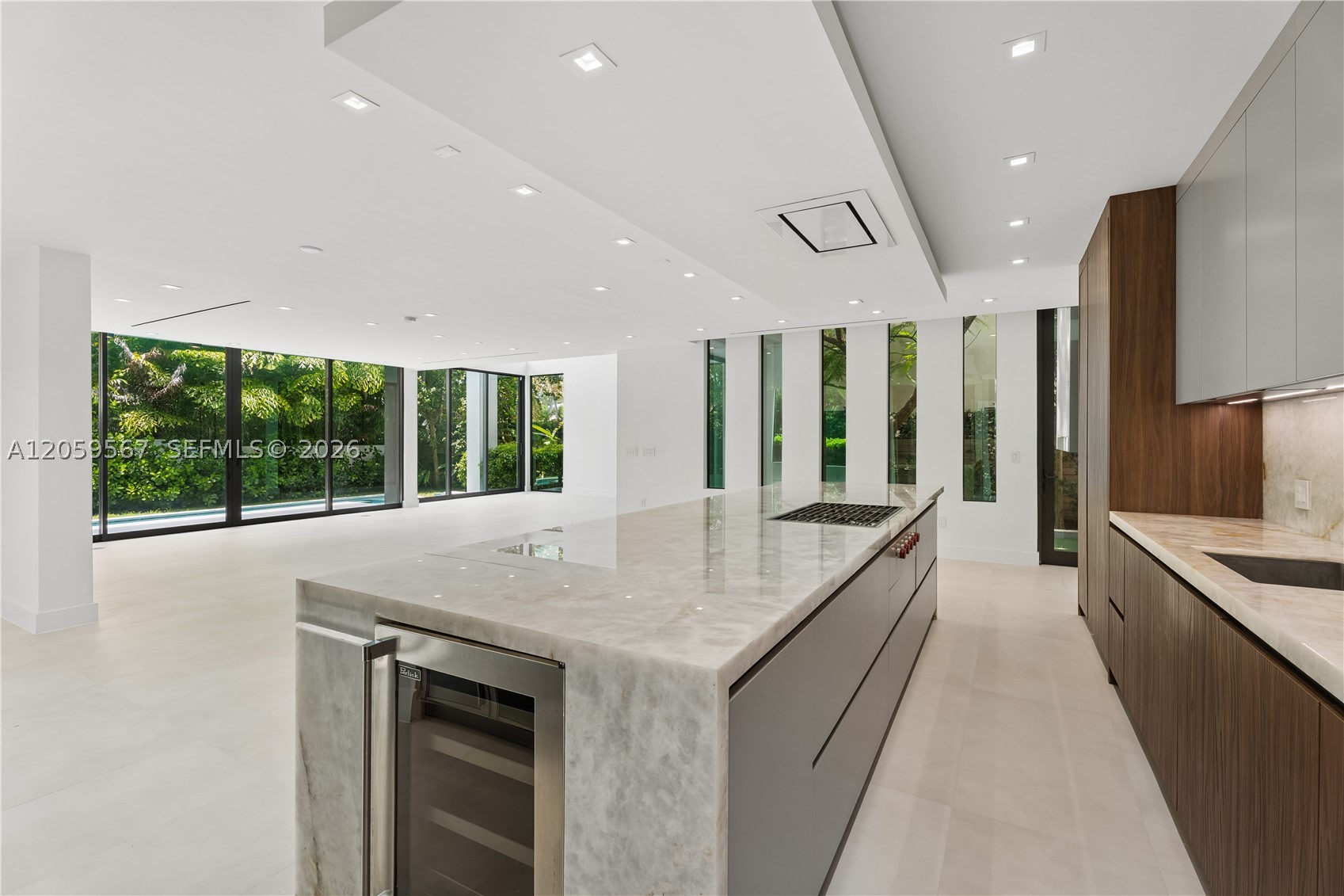 5630 Pine Tree Dr, Miami Beach FL 33140