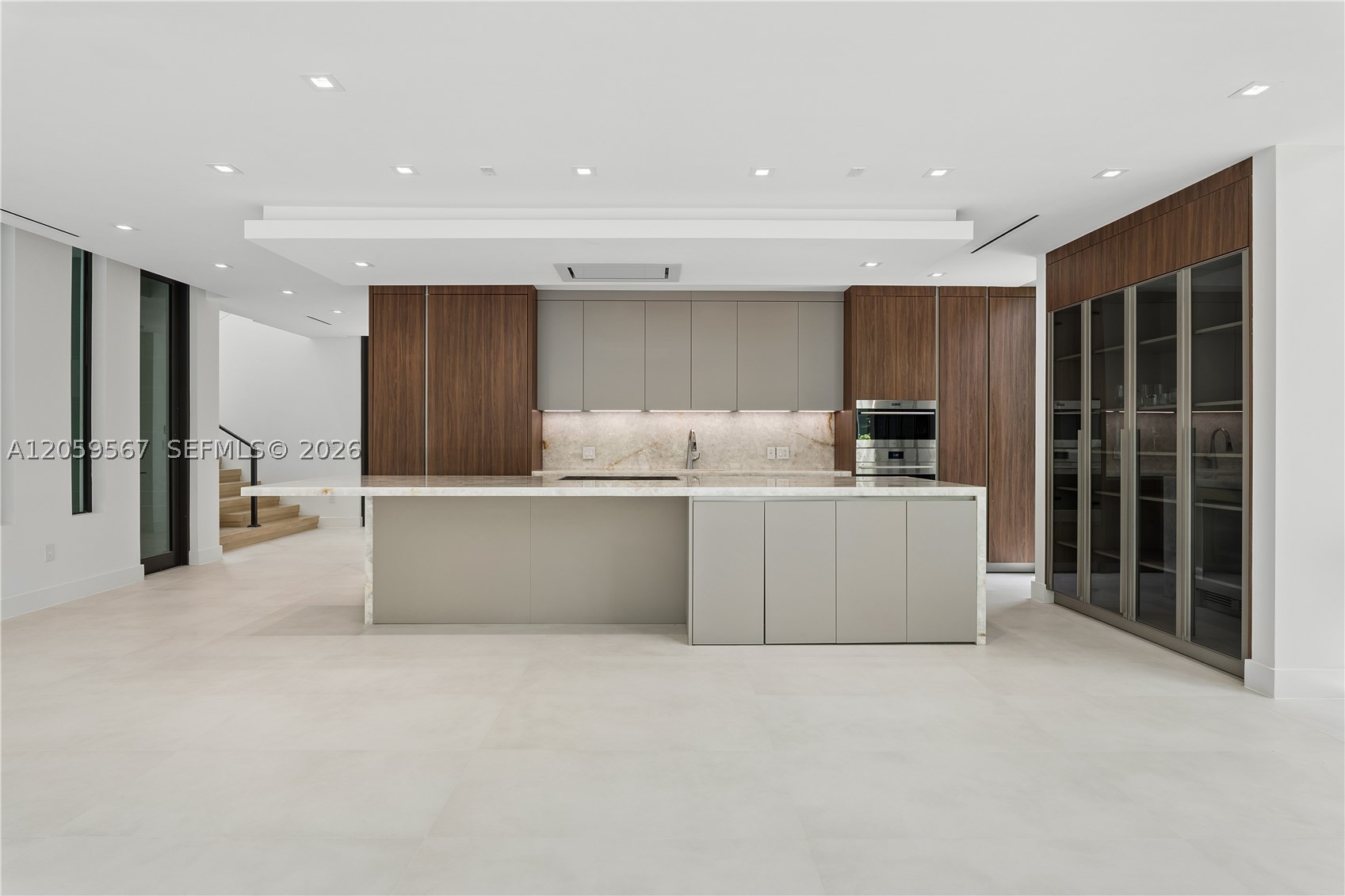 5630 Pine Tree Dr, Miami Beach FL 33140