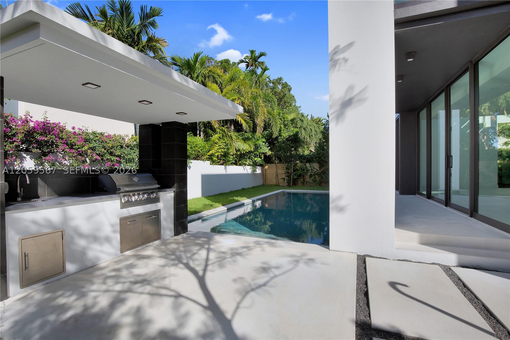 5630 Pine Tree Dr, Miami Beach FL 33140