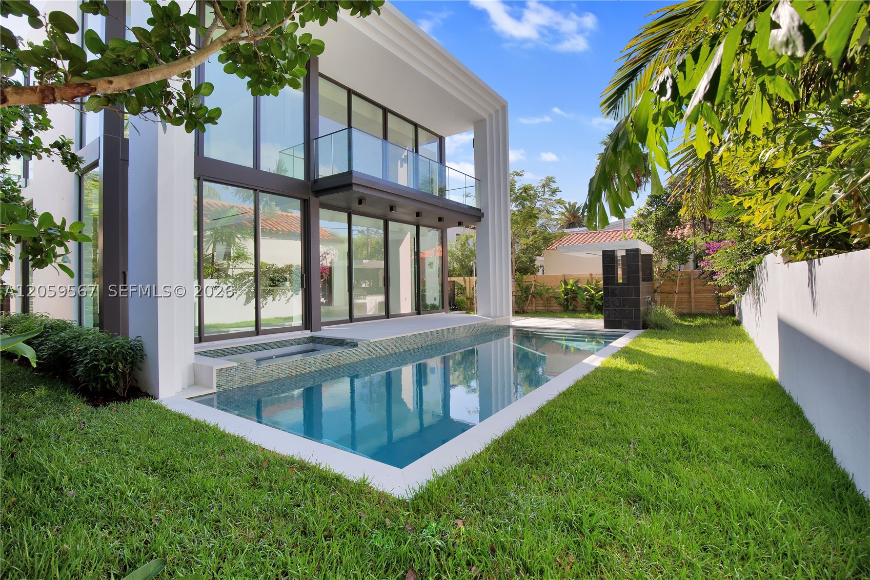 5630 Pine Tree Dr, Miami Beach FL 33140
